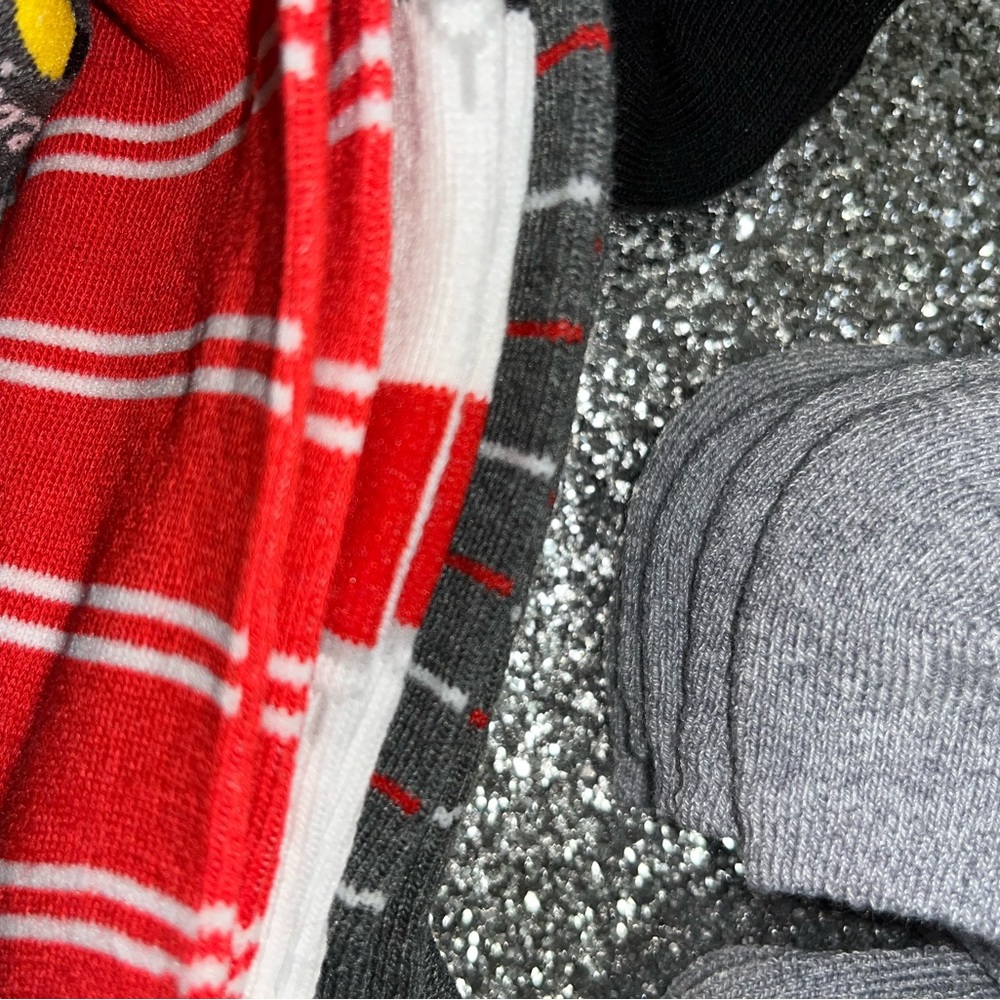 16 Pair of selection of Adidas / Friends socks bundle - Picture 9 of 13
